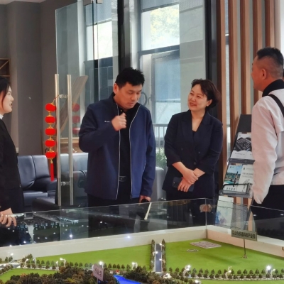 上海體育管理中心領導蒞臨蘇州智擊體育 攜手探討迷你高球推廣合作