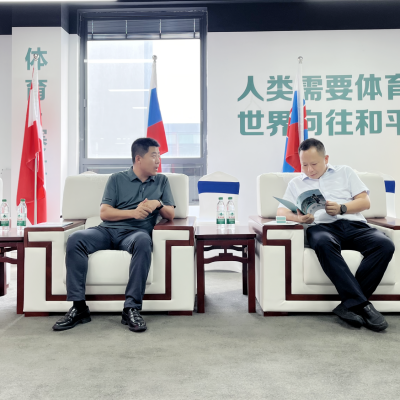 資訊-泰州電子信息產(chǎn)業(yè)園投資促進(jìn)中心主任王冰冰一行調(diào)研迷你高球項(xiàng)目